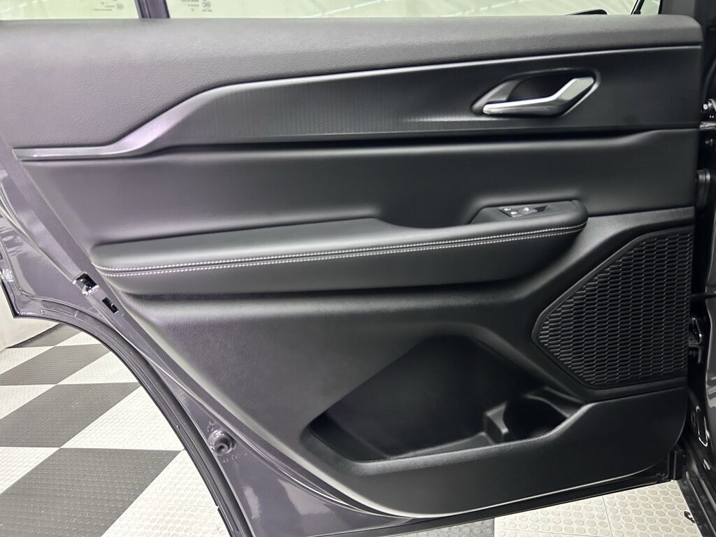 2025 Jeep Grand Cherokee L Laredo Portland OR