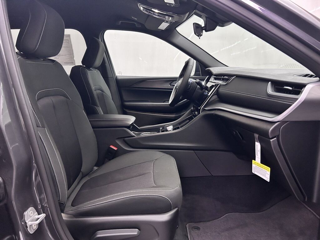 2025 Jeep Grand Cherokee L Laredo Portland OR