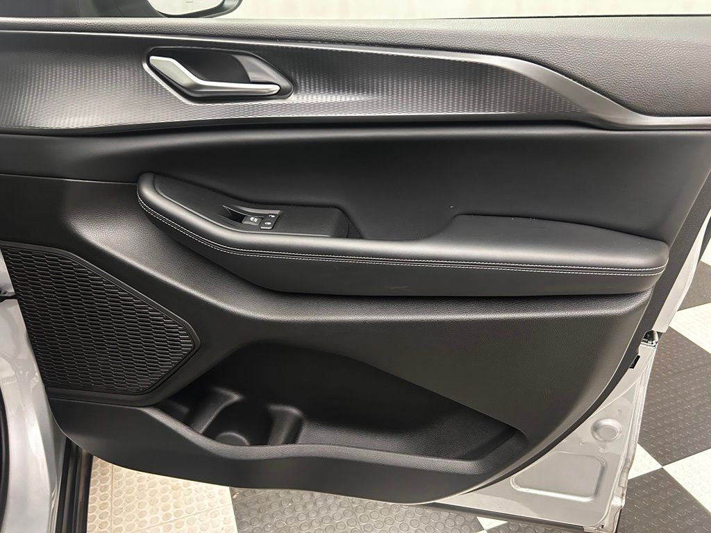 2025 Jeep Grand Cherokee L Laredo Portland OR