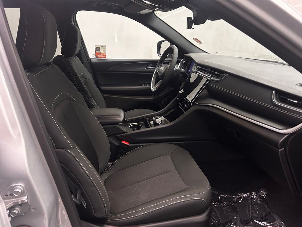 2025 Jeep Grand Cherokee L Laredo Portland OR
