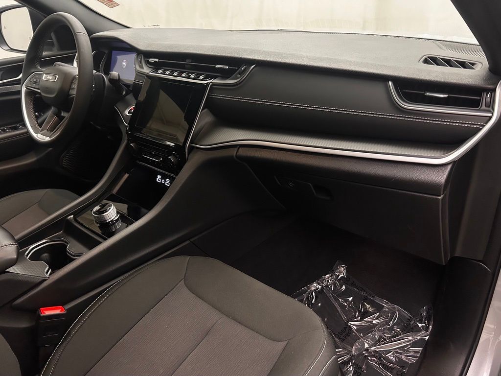 2025 Jeep Grand Cherokee L Laredo Portland OR