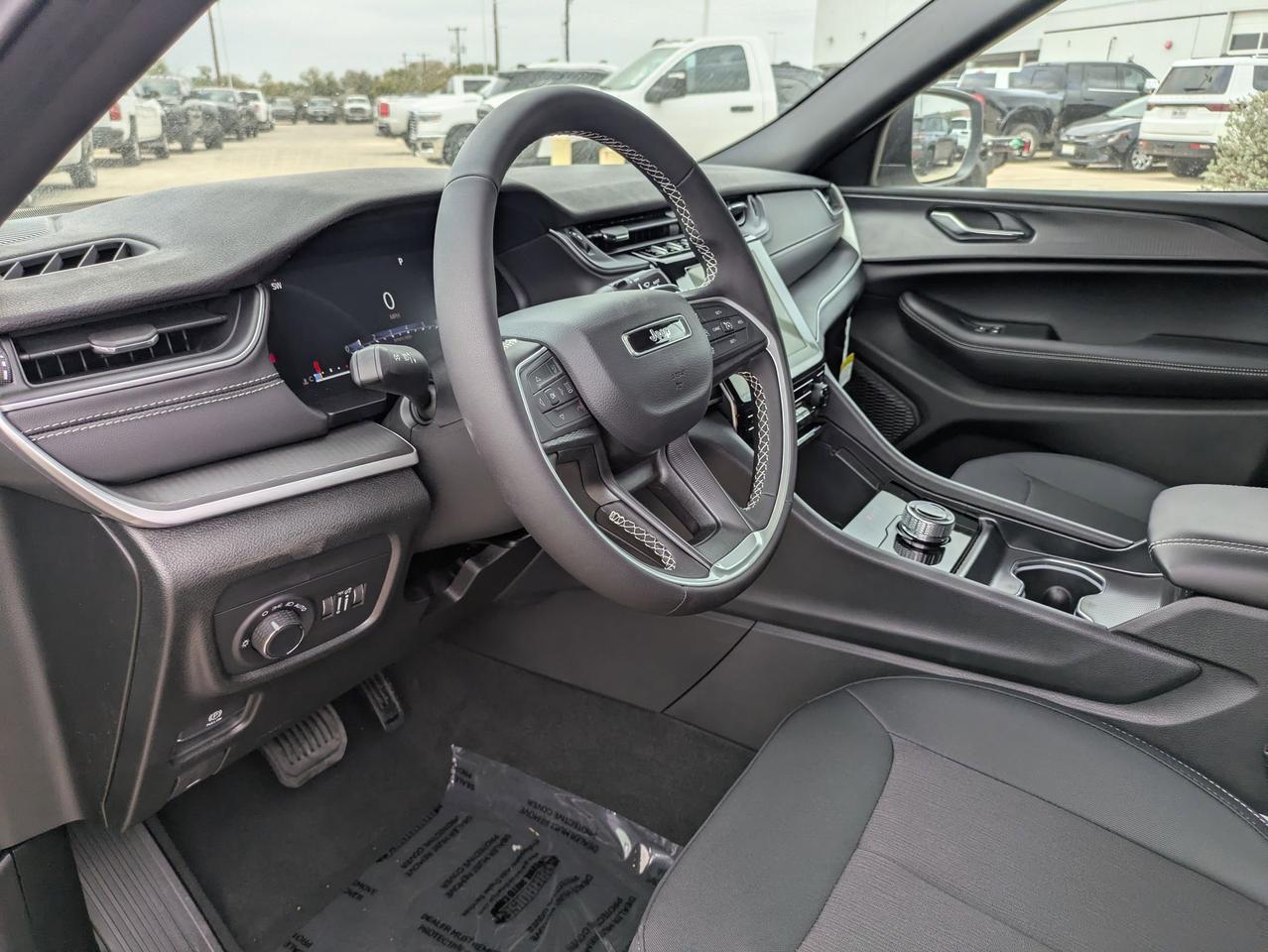 2025 Jeep Grand Cherokee L Laredo X Castroville TX