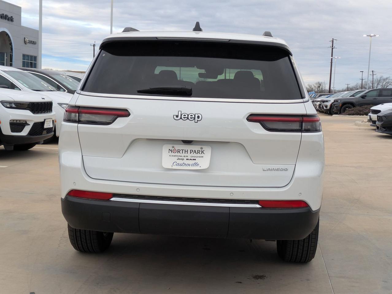 2025 Jeep Grand Cherokee L Laredo X Castroville TX