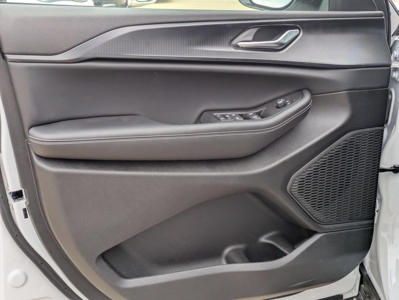 2025 Jeep Grand Cherokee L Laredo X Castroville TX