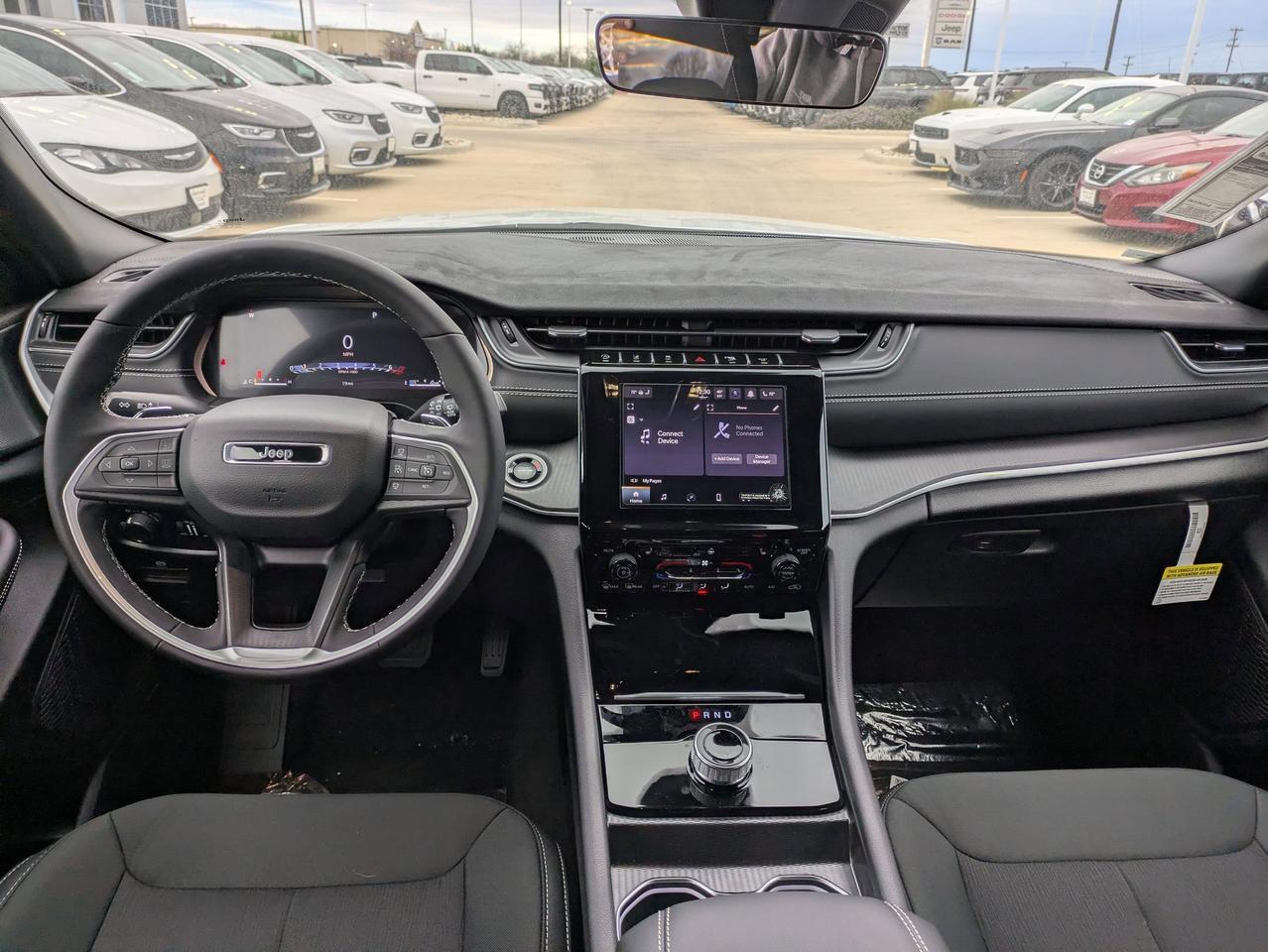 2025 Jeep Grand Cherokee L Laredo X Castroville TX