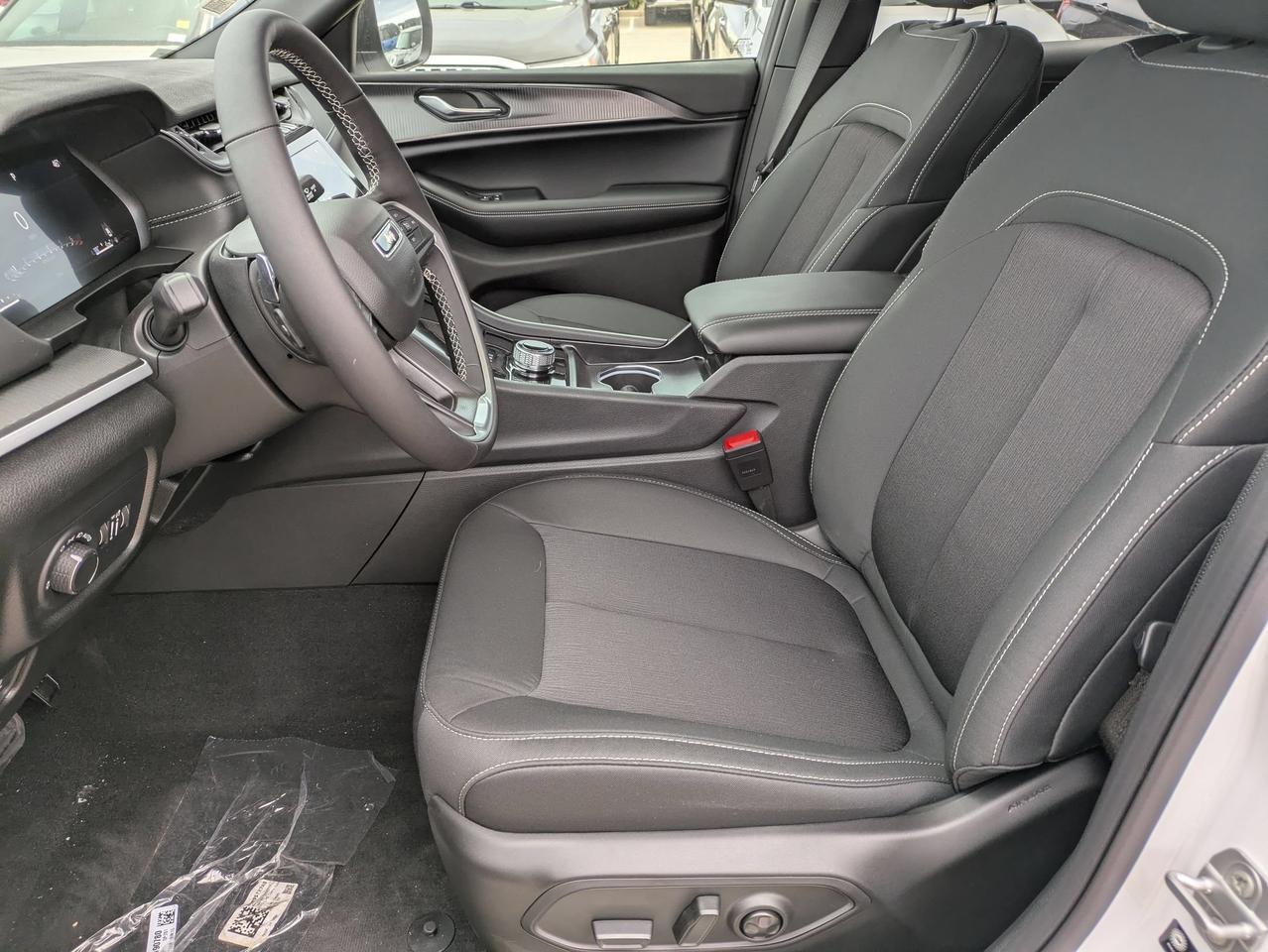 2025 Jeep Grand Cherokee L Laredo X Castroville TX