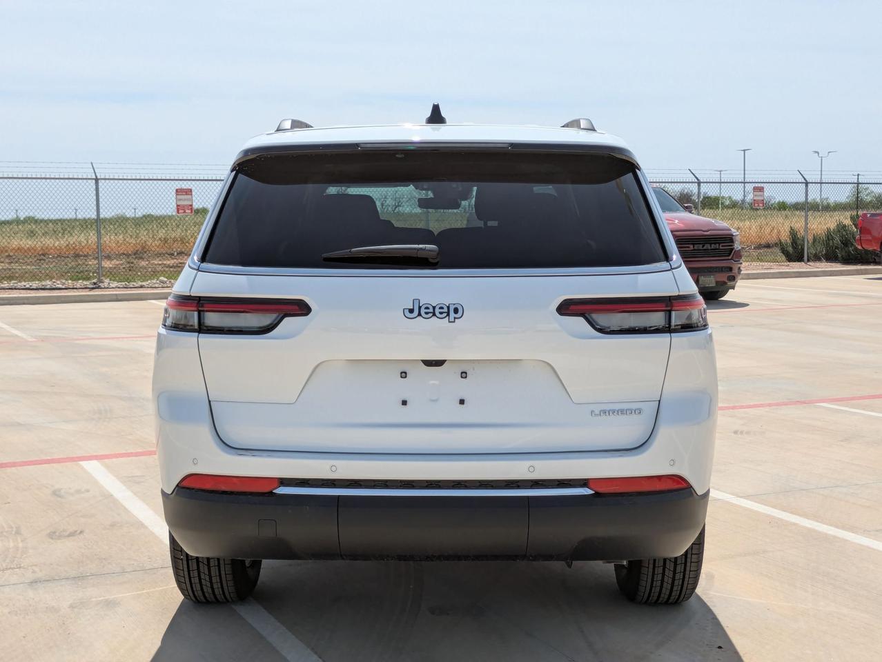 2025 Jeep Grand Cherokee L Laredo X Castroville TX