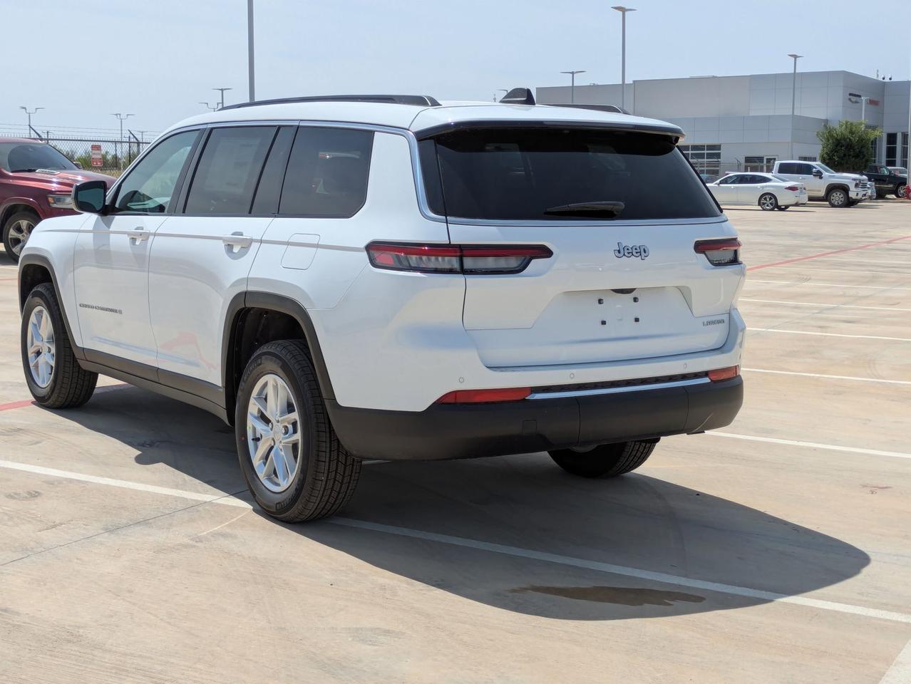 2025 Jeep Grand Cherokee L Laredo X Castroville TX