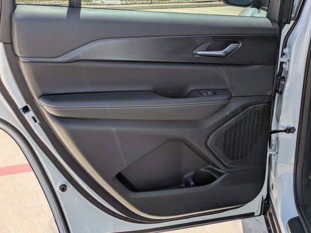 2025 Jeep Grand Cherokee L Laredo X Castroville TX