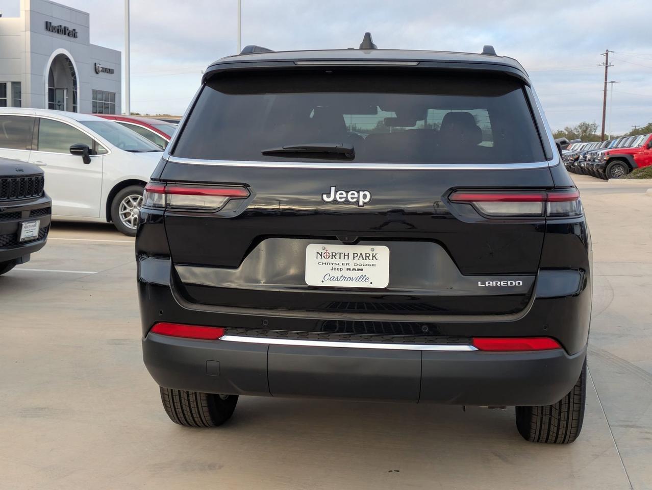 2025 Jeep Grand Cherokee L Laredo X Castroville TX
