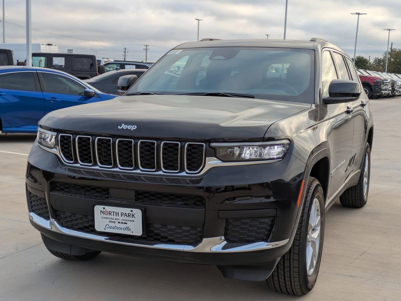 2025 Jeep Grand Cherokee L Laredo X Castroville TX