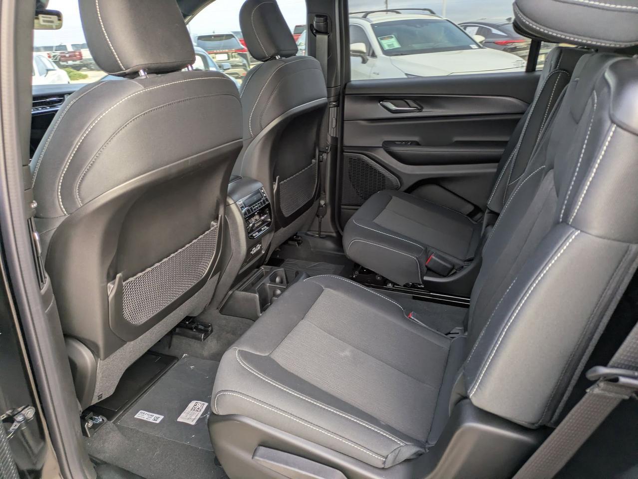 2025 Jeep Grand Cherokee L Laredo X Castroville TX