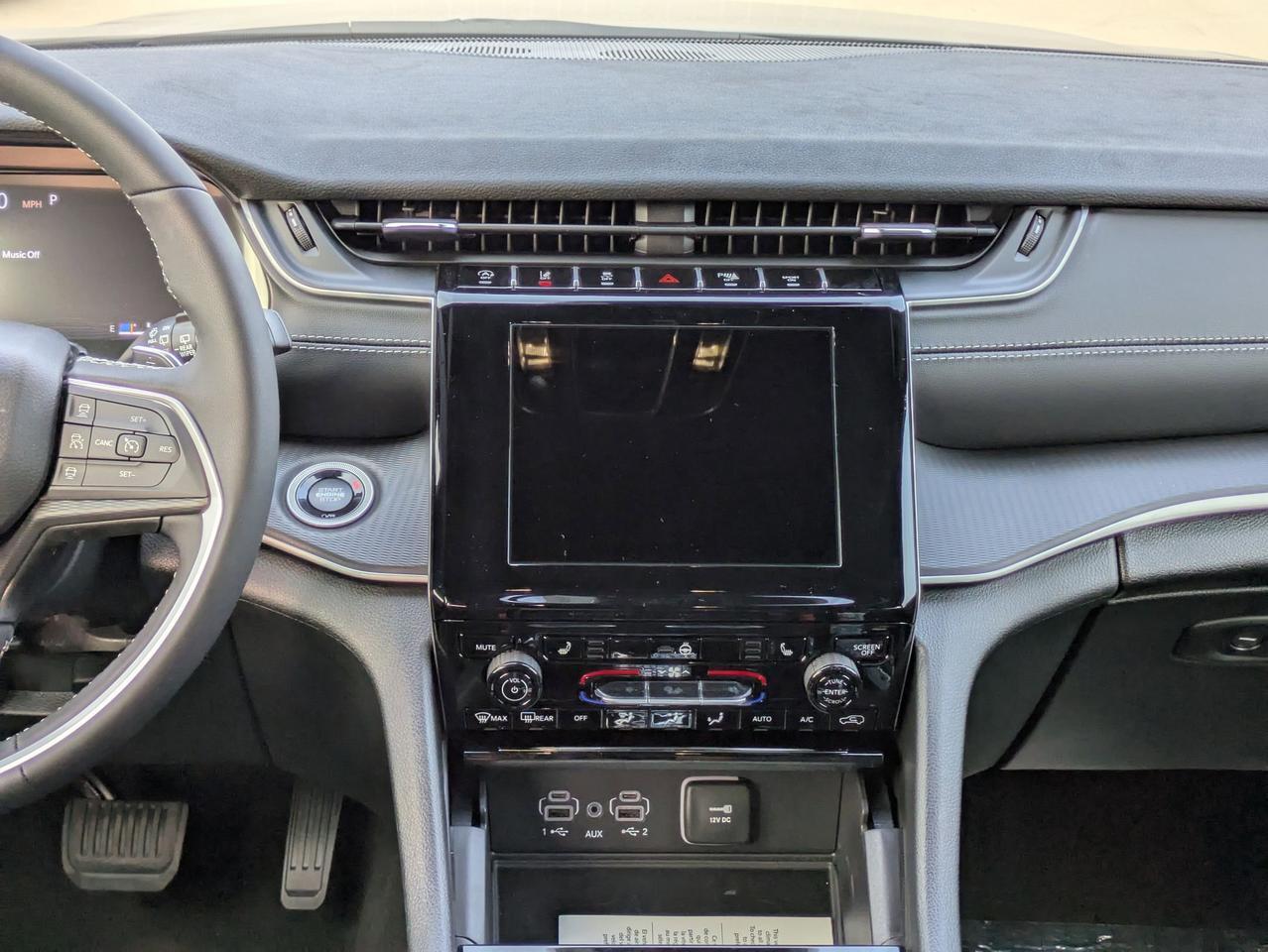 2025 Jeep Grand Cherokee L Laredo X Castroville TX