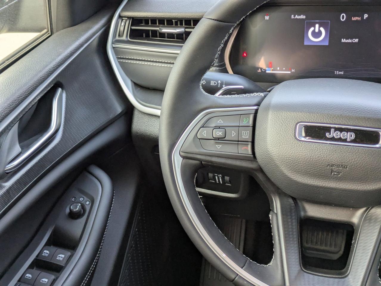 2025 Jeep Grand Cherokee L Laredo X Castroville TX