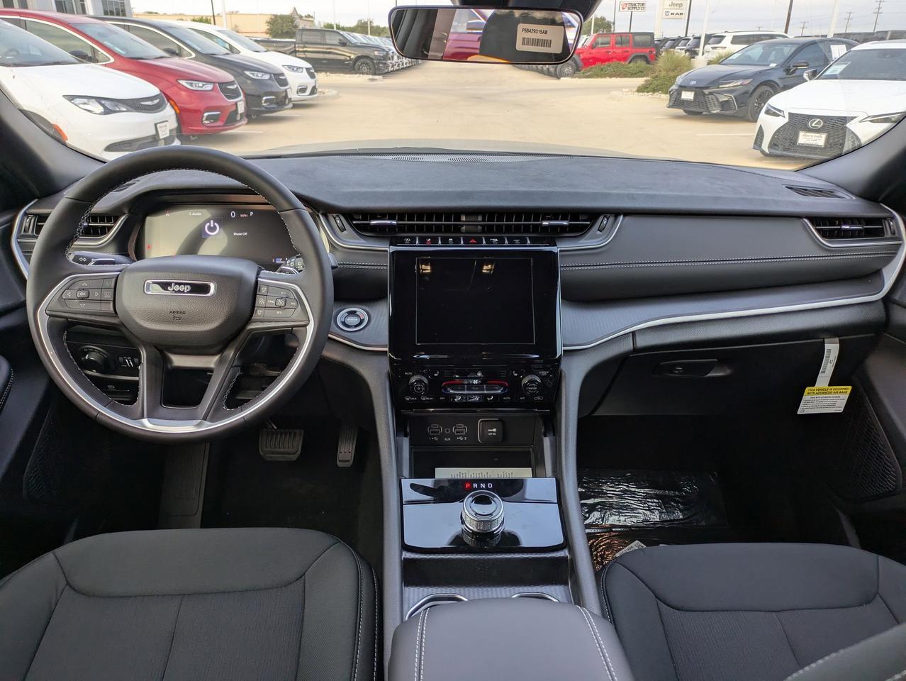 2025 Jeep Grand Cherokee L Laredo X Castroville TX