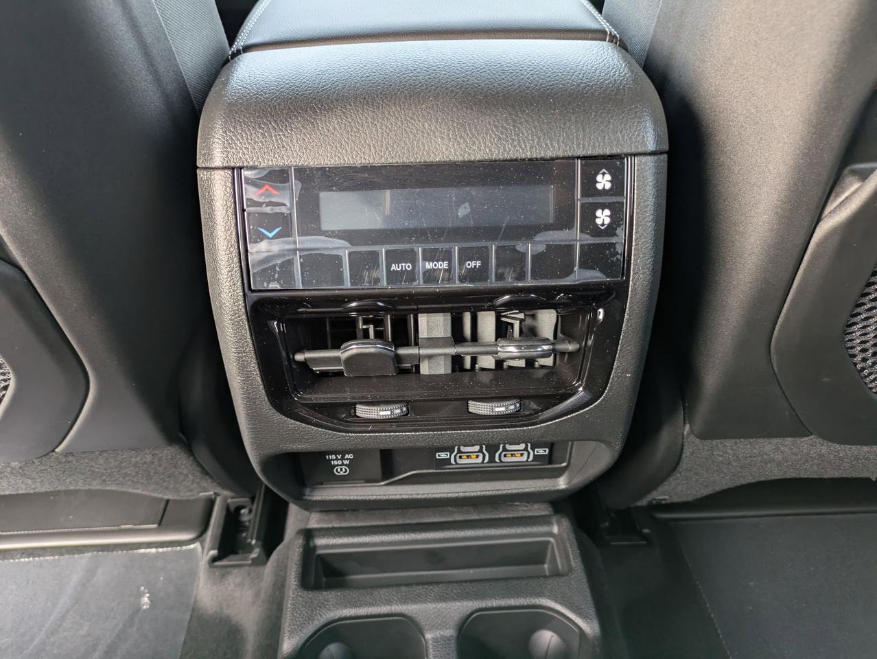 2025 Jeep Grand Cherokee L Laredo X Castroville TX