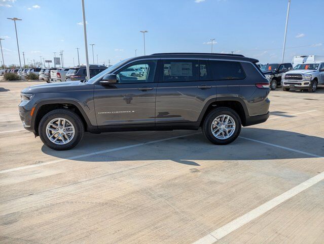 2025 Jeep Grand Cherokee L Laredo X Castroville TX