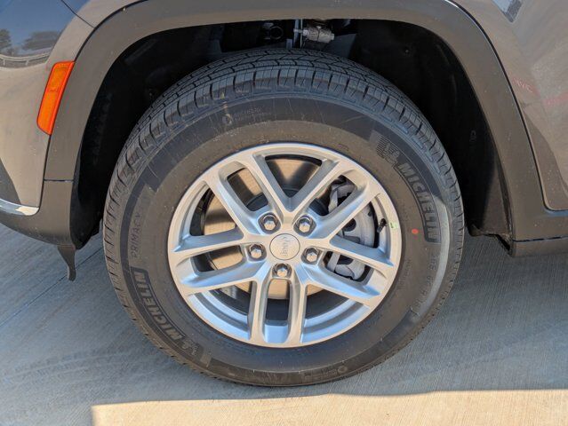 2025 Jeep Grand Cherokee L Laredo X Castroville TX
