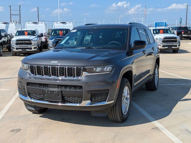 2025 Jeep Grand Cherokee L Laredo X Castroville TX
