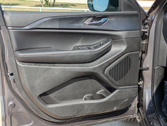 2025 Jeep Grand Cherokee L Laredo X Castroville TX