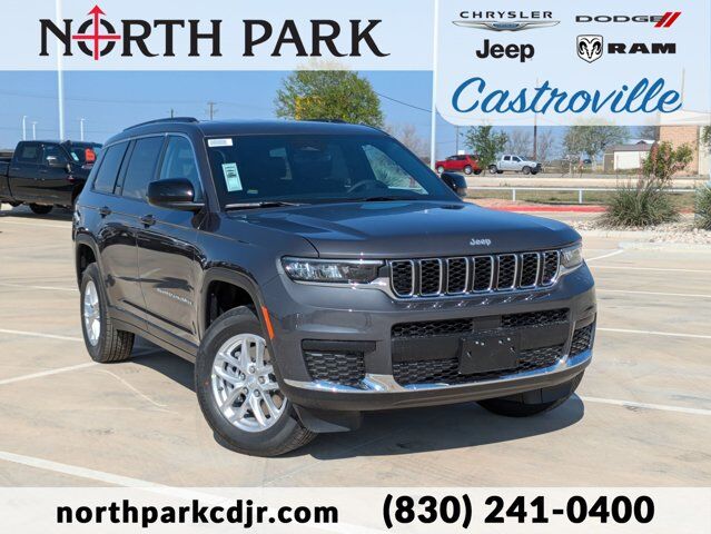 2025 Jeep Grand Cherokee L Laredo X Castroville TX