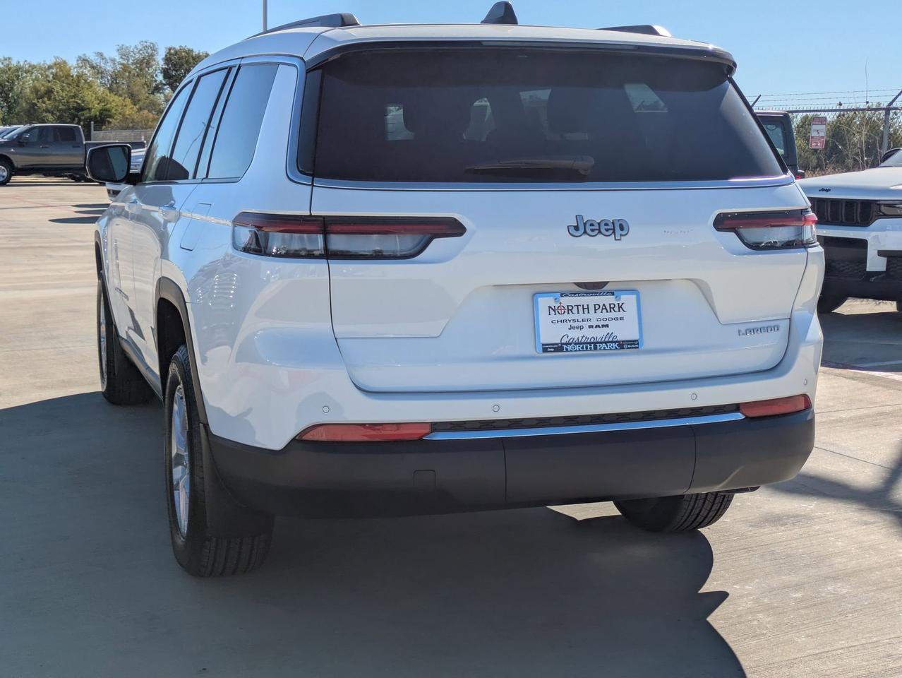 2025 Jeep Grand Cherokee L Laredo X Castroville TX