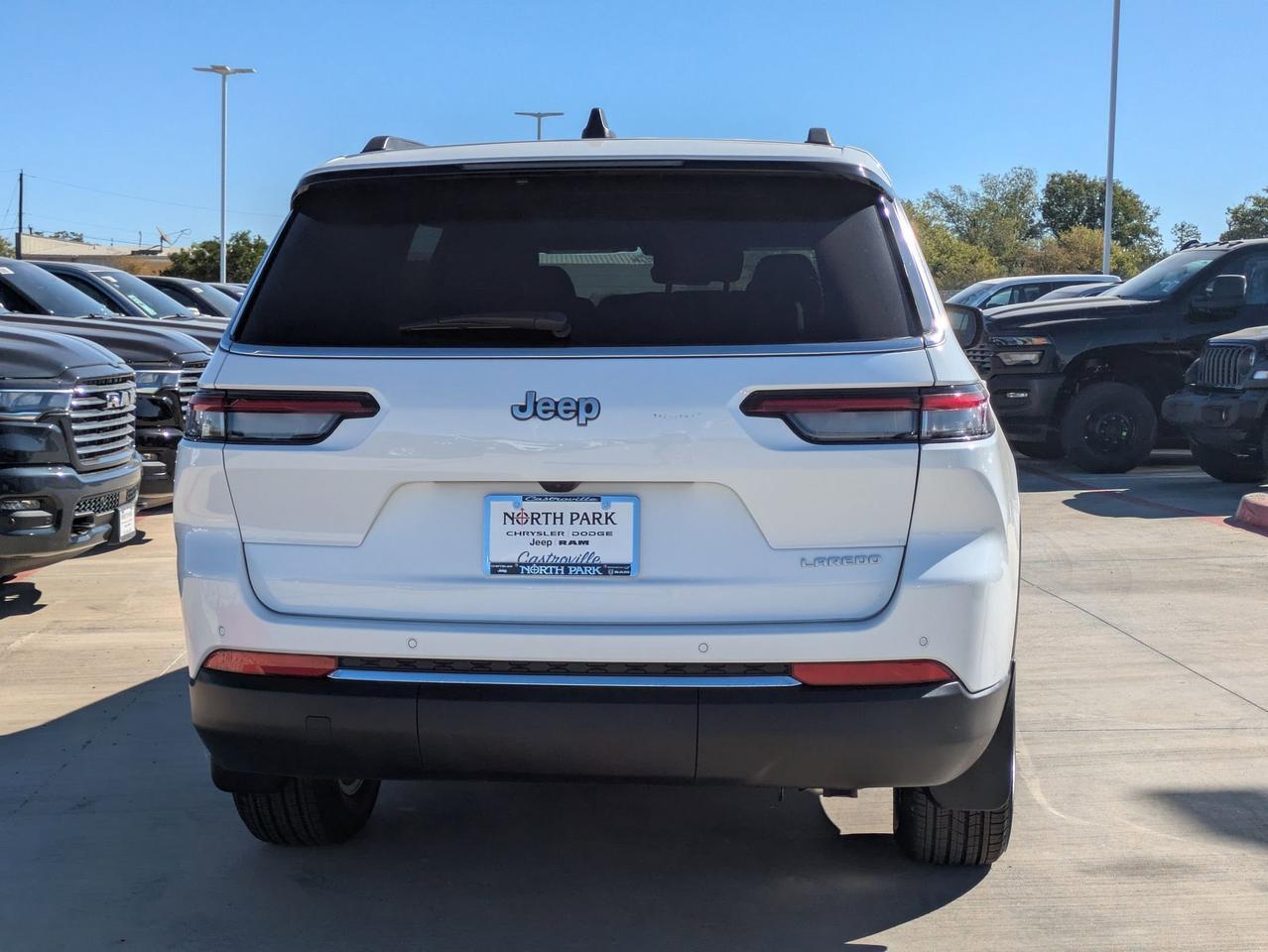 2025 Jeep Grand Cherokee L Laredo X Castroville TX