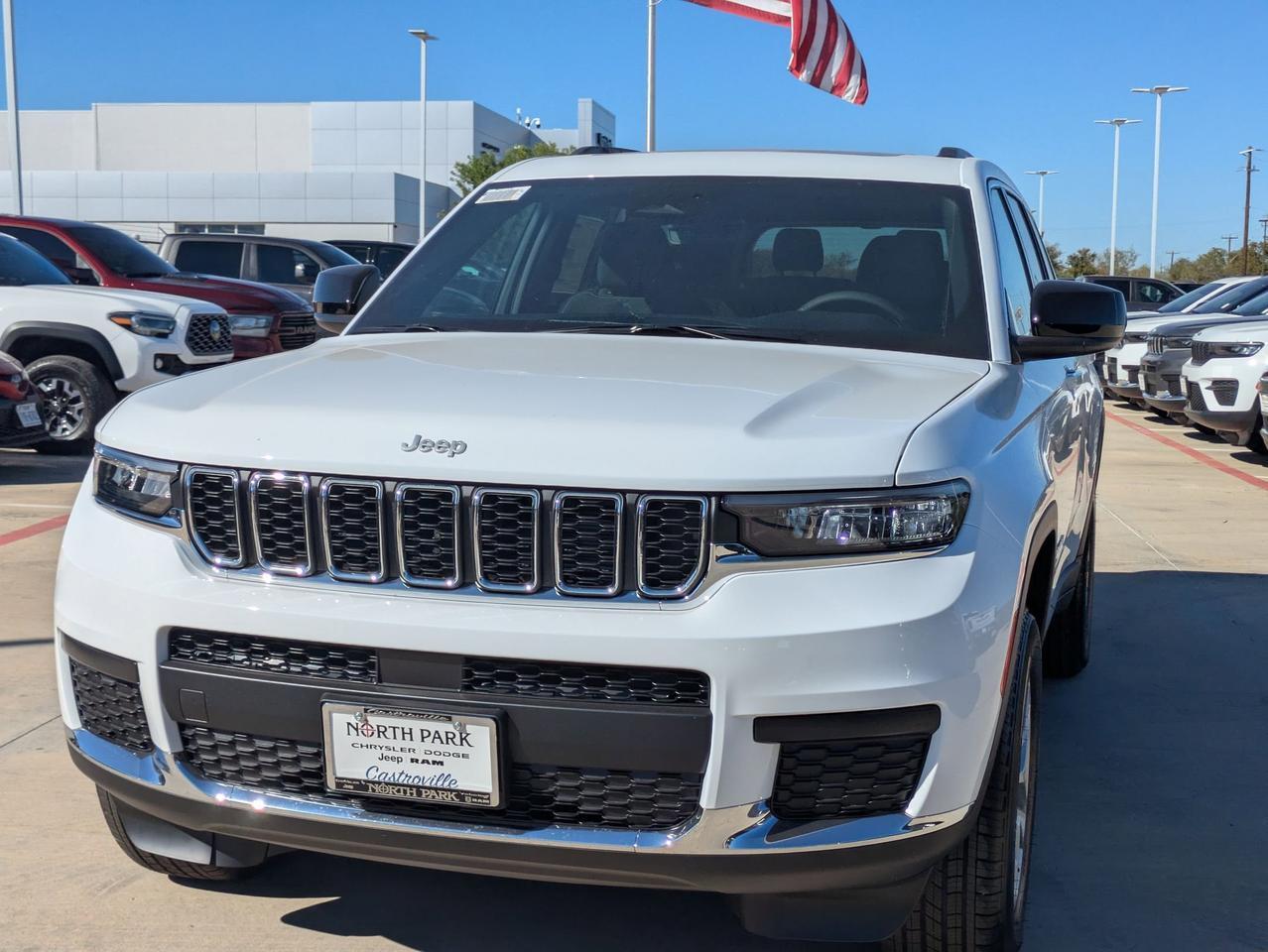 2025 Jeep Grand Cherokee L Laredo X Castroville TX