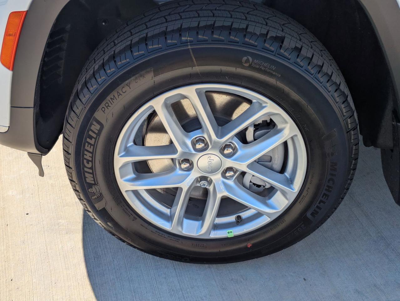 2025 Jeep Grand Cherokee L Laredo X Castroville TX