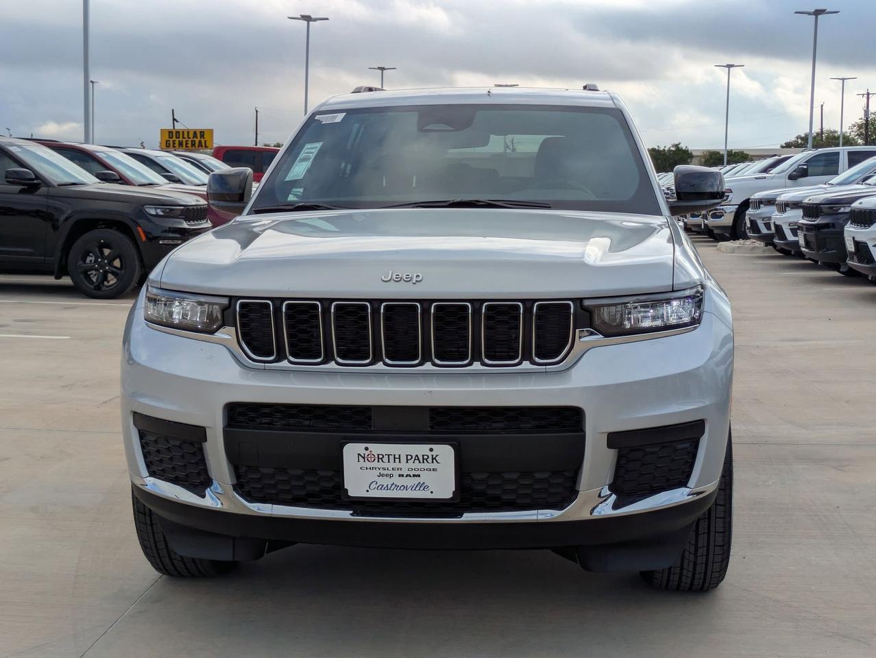 2025 Jeep Grand Cherokee L Laredo X Castroville TX