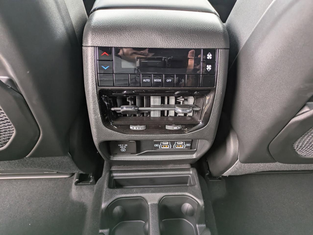 2025 Jeep Grand Cherokee L Laredo X Castroville TX