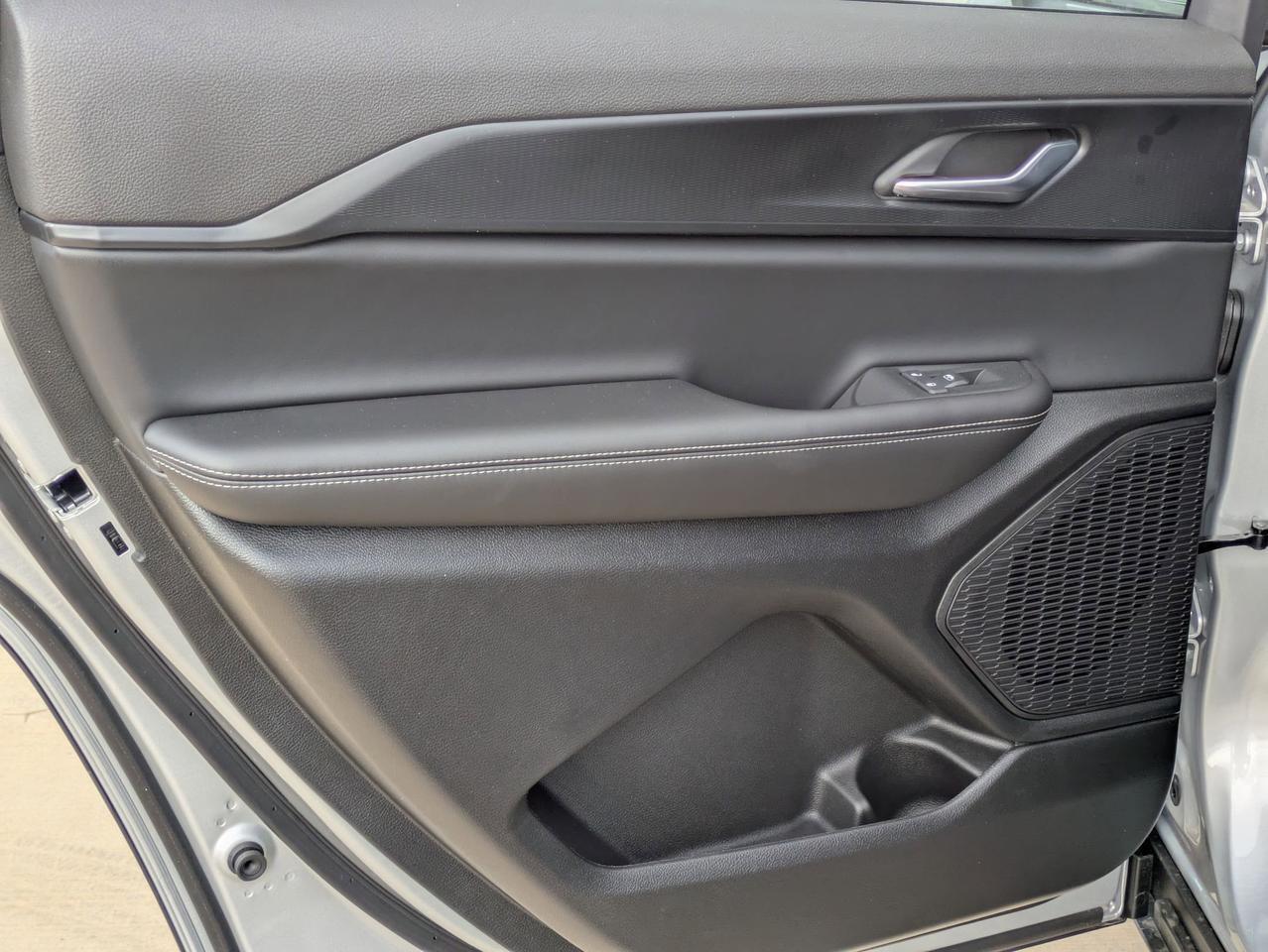 2025 Jeep Grand Cherokee L Laredo X Castroville TX