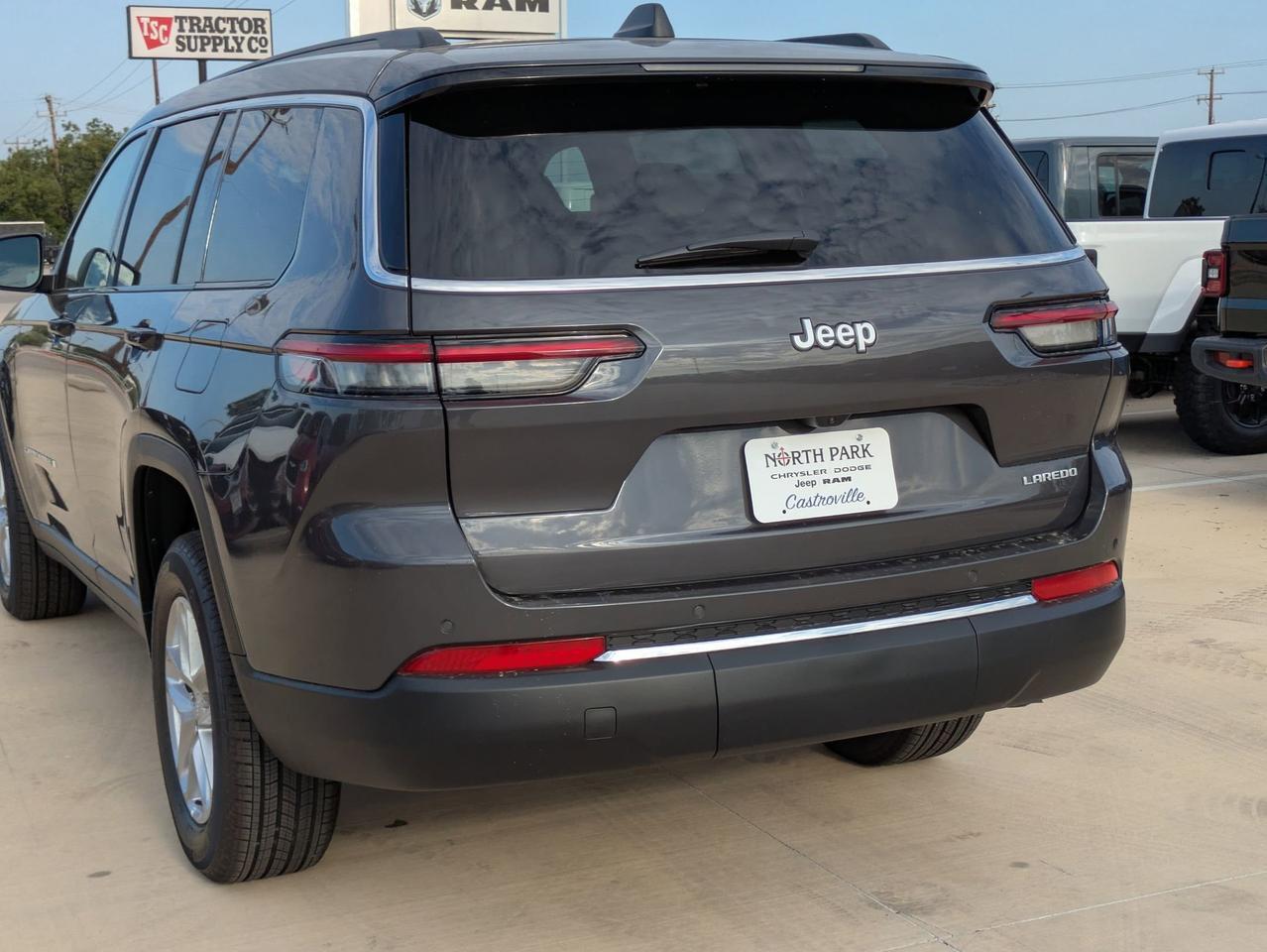 2025 Jeep Grand Cherokee L Laredo X Castroville TX