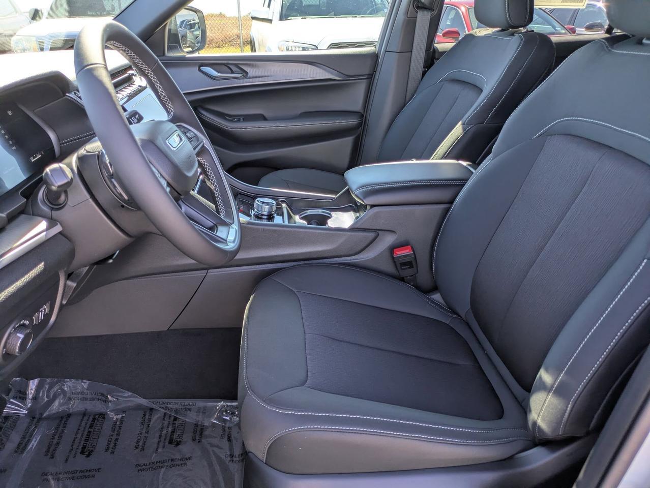 2025 Jeep Grand Cherokee L Laredo X Castroville TX