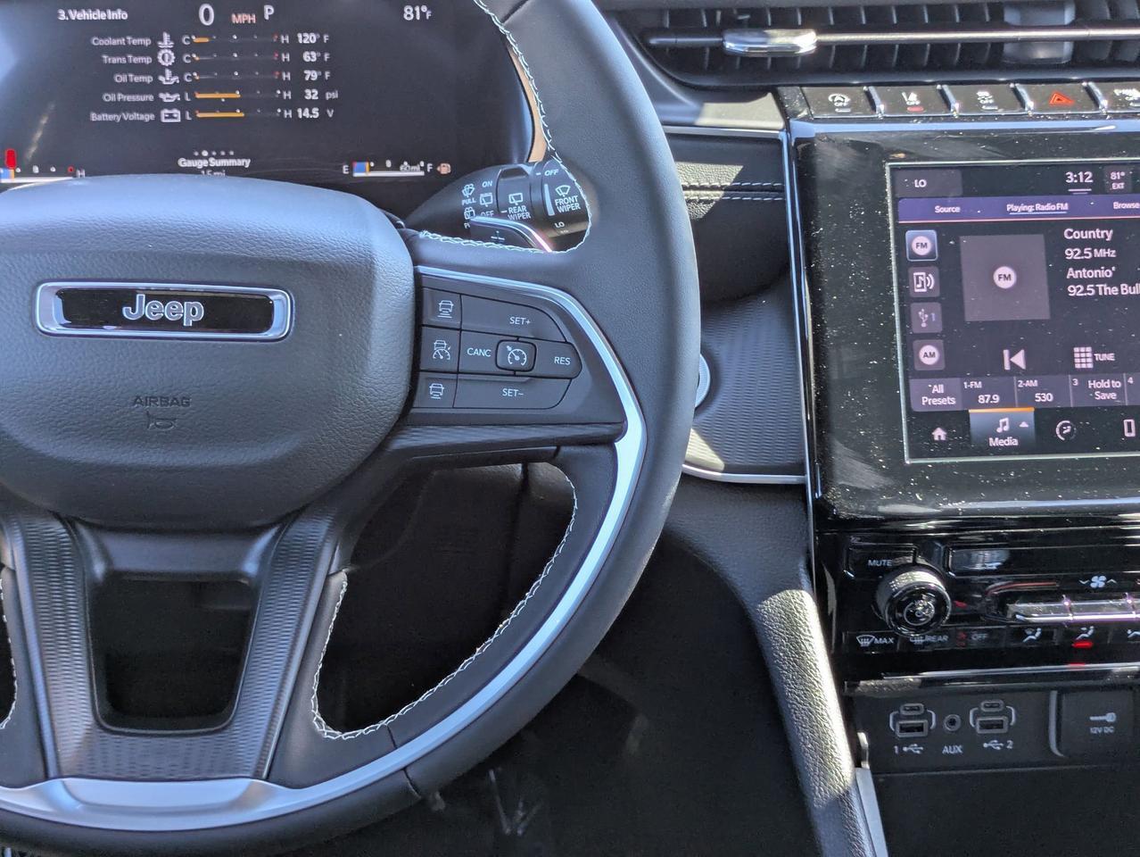 2025 Jeep Grand Cherokee L Laredo X Castroville TX