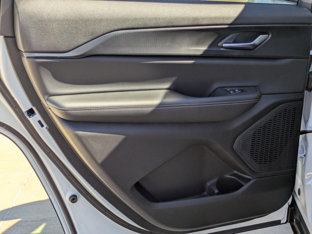 2025 Jeep Grand Cherokee L Laredo X Castroville TX