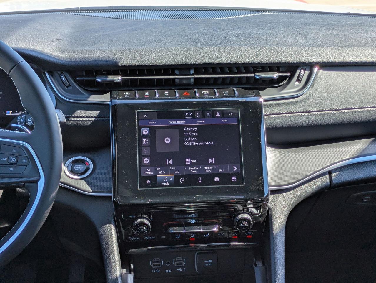 2025 Jeep Grand Cherokee L Laredo X Castroville TX