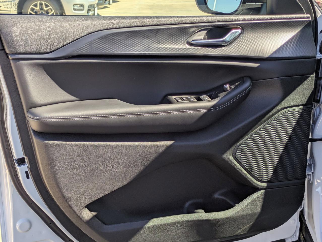 2025 Jeep Grand Cherokee L Laredo X Castroville TX