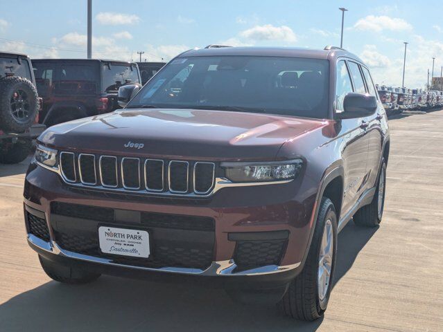 2025 Jeep Grand Cherokee L Laredo X Castroville TX
