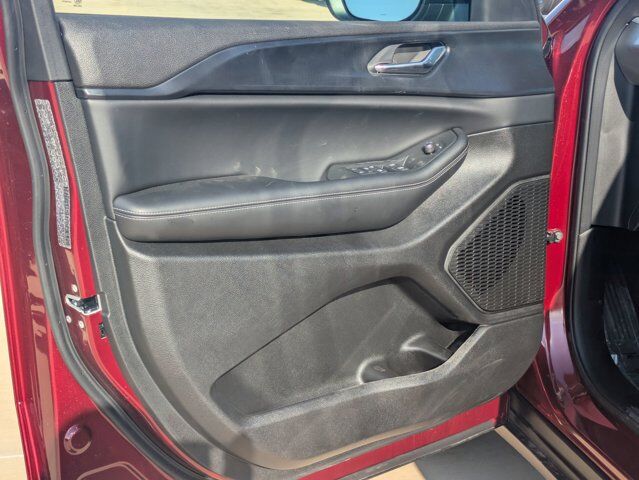 2025 Jeep Grand Cherokee L Laredo X Castroville TX