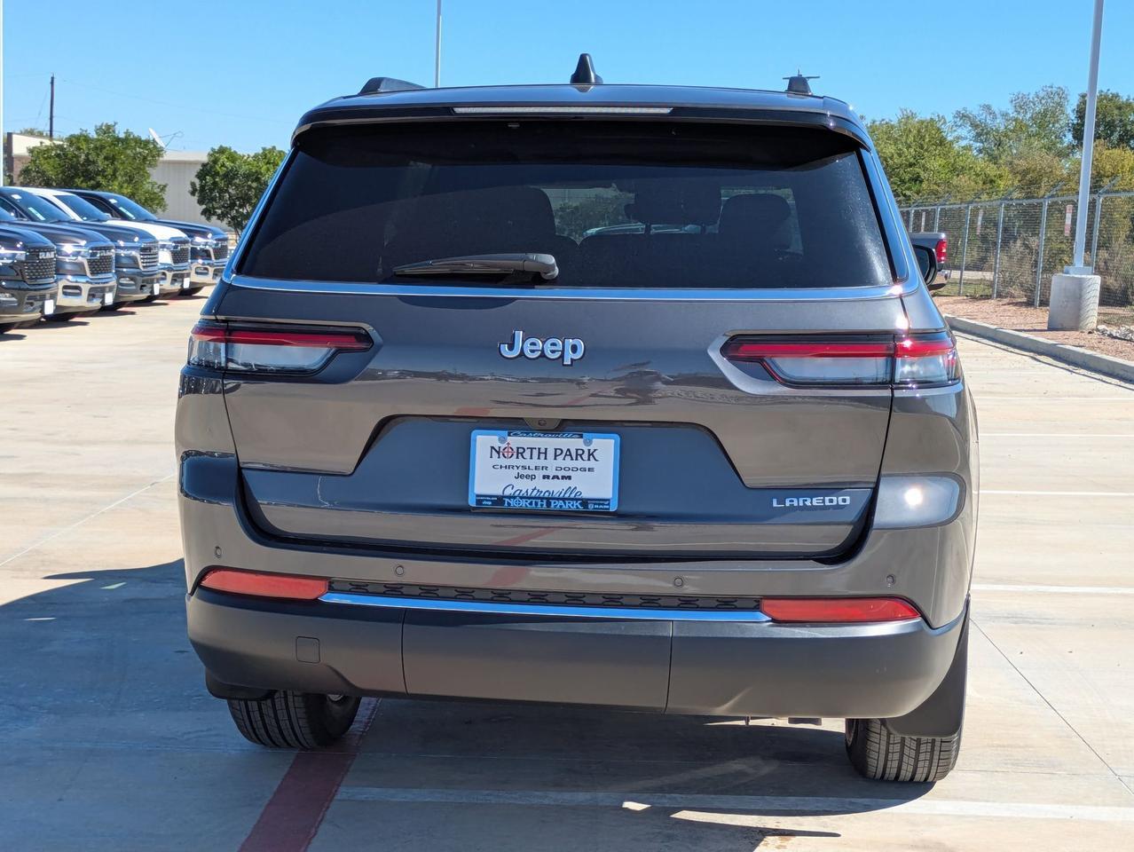 2025 Jeep Grand Cherokee L Laredo X Castroville TX