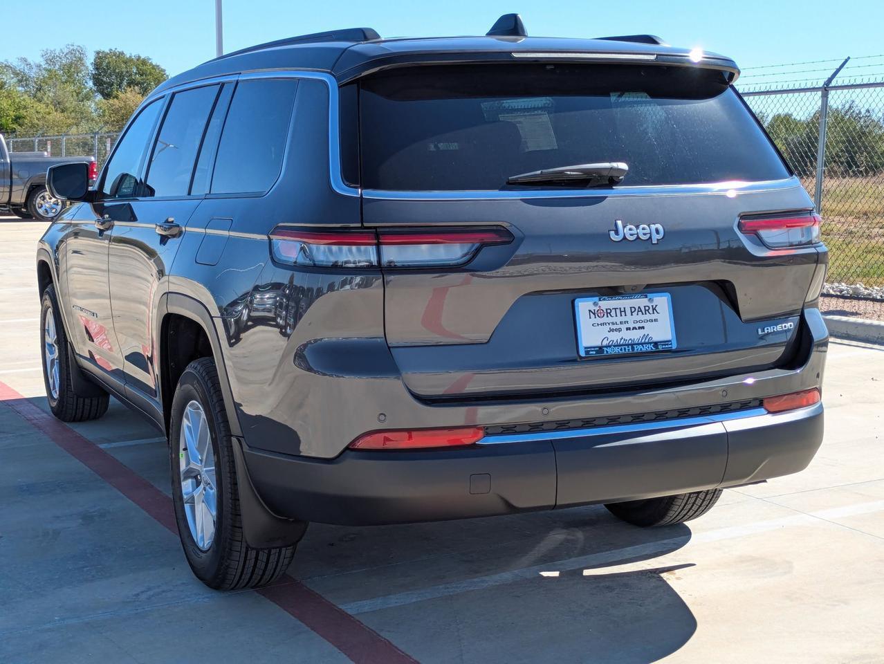 2025 Jeep Grand Cherokee L Laredo X Castroville TX