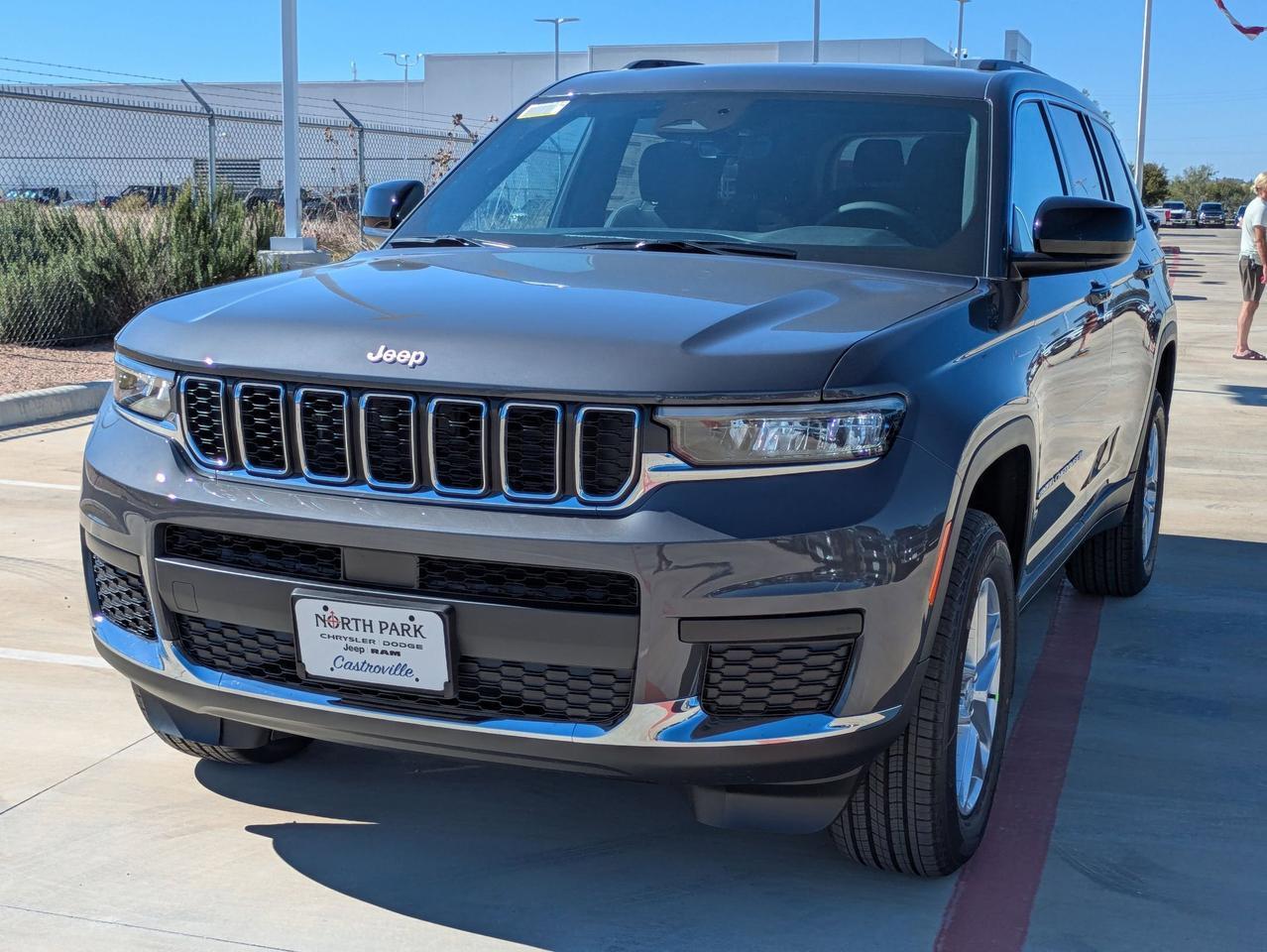2025 Jeep Grand Cherokee L Laredo X Castroville TX