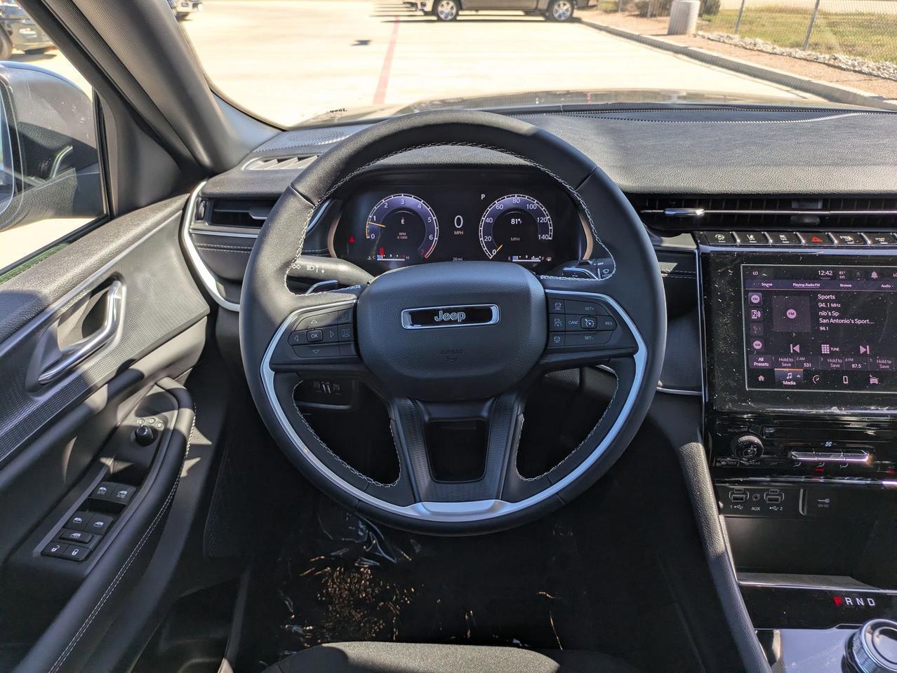 2025 Jeep Grand Cherokee L Laredo X Castroville TX