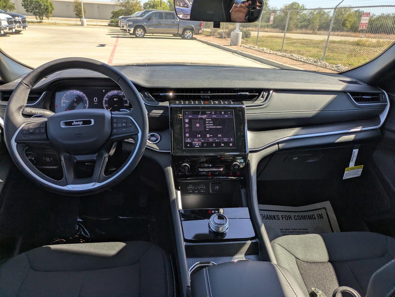 2025 Jeep Grand Cherokee L Laredo X Castroville TX