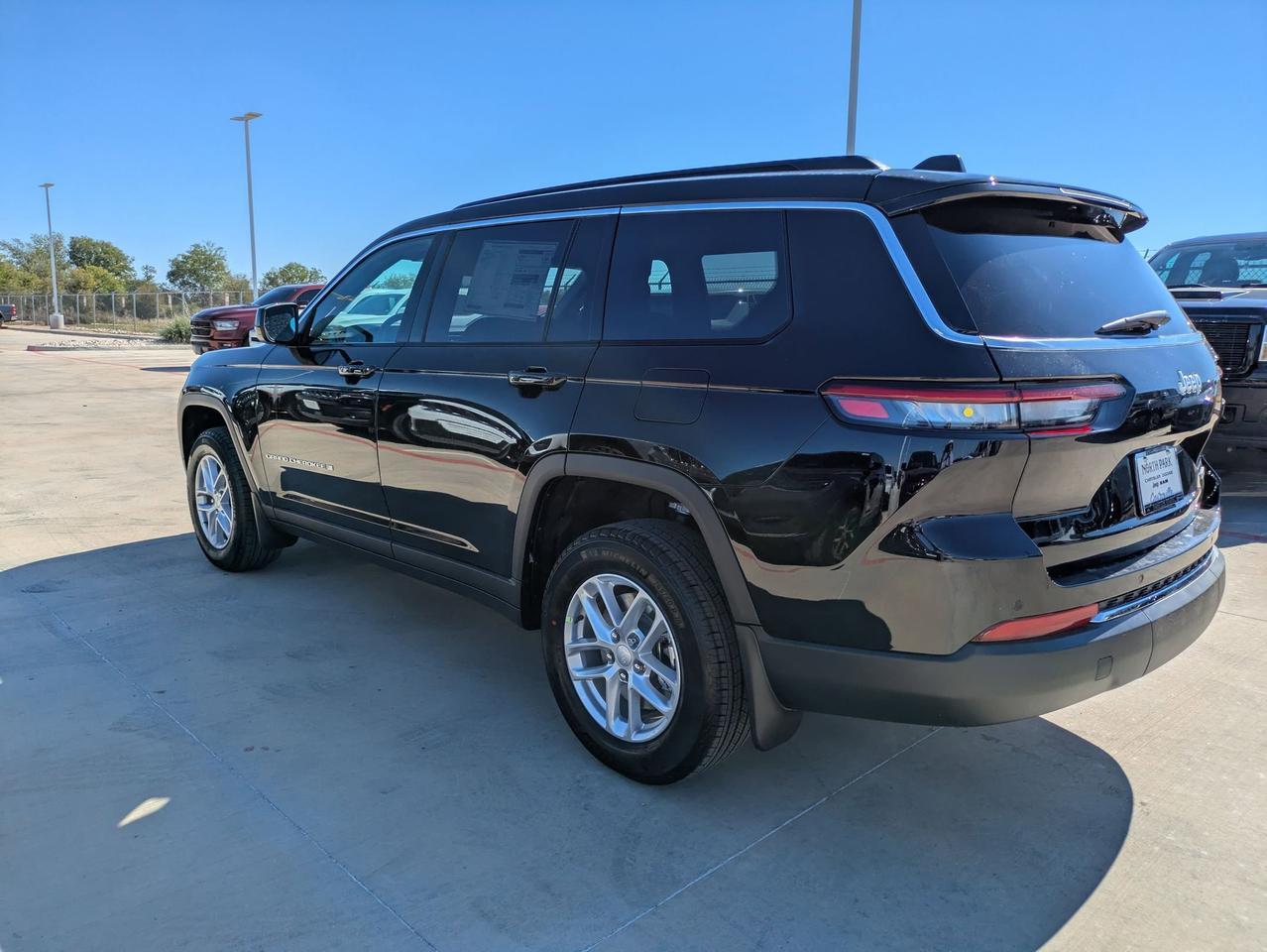 2025 Jeep Grand Cherokee L Laredo X Castroville TX