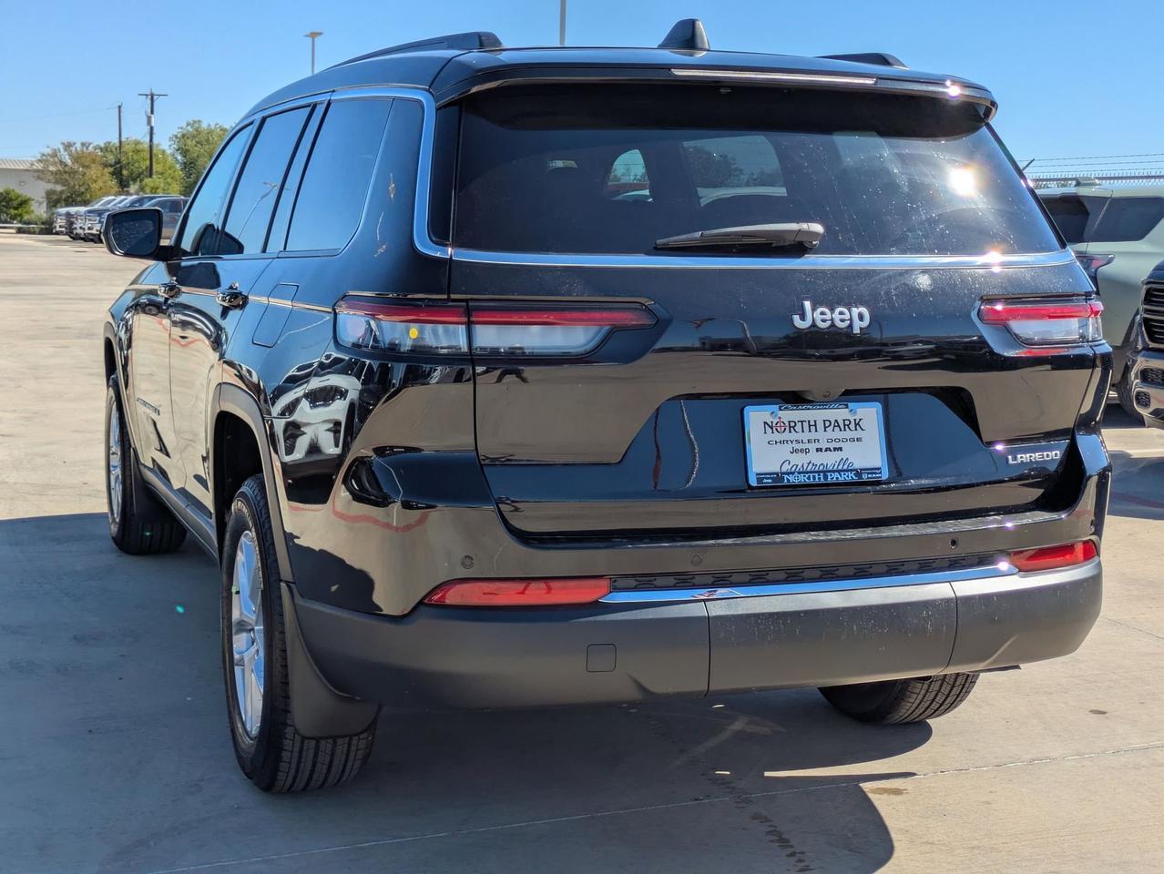 2025 Jeep Grand Cherokee L Laredo X Castroville TX