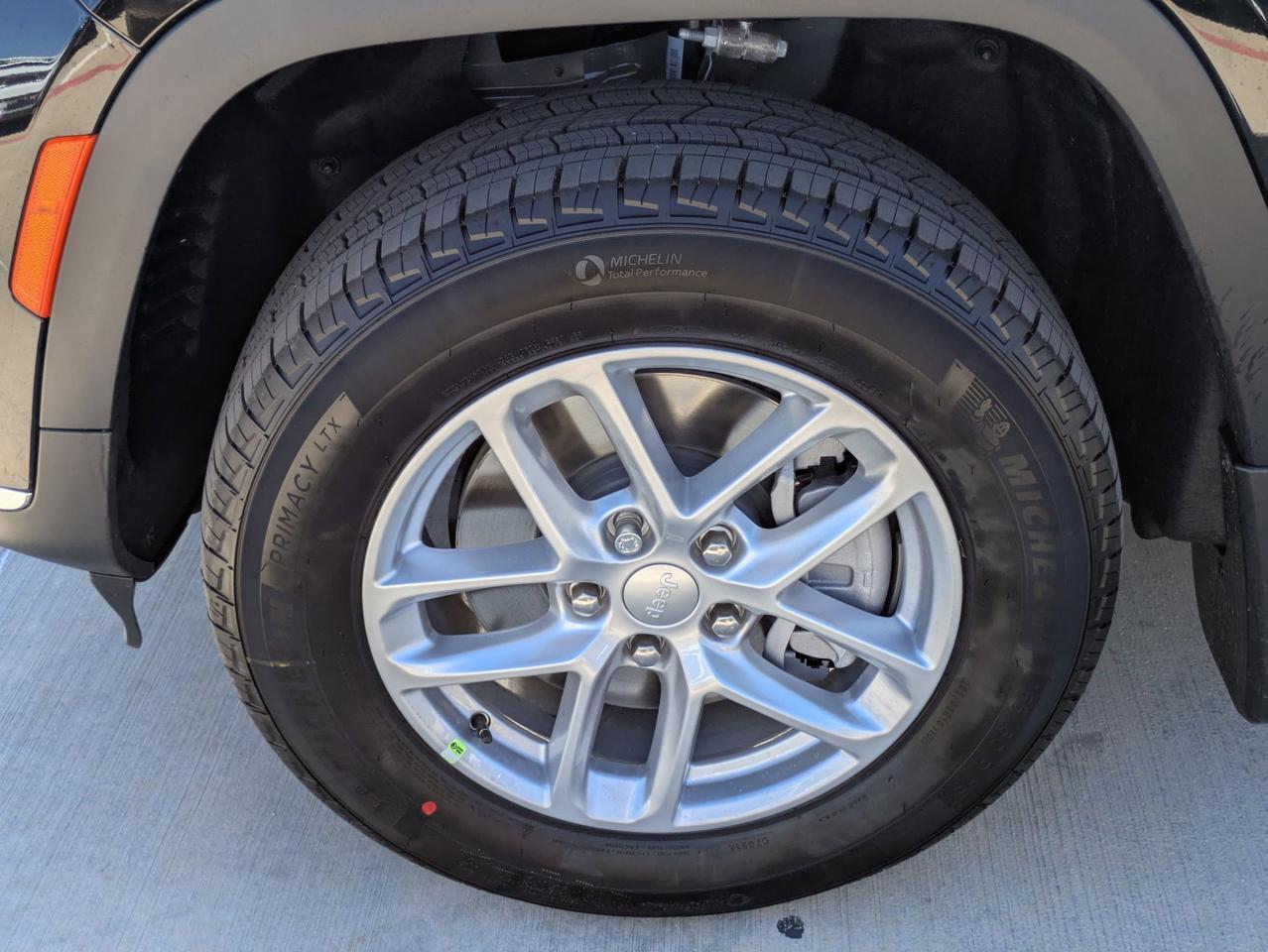 2025 Jeep Grand Cherokee L Laredo X Castroville TX