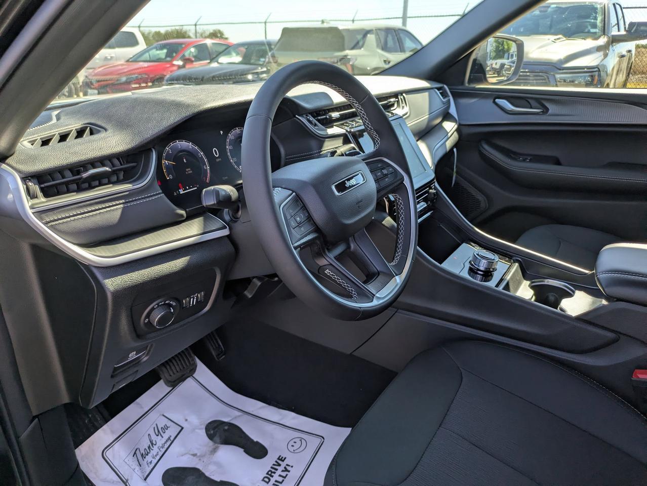 2025 Jeep Grand Cherokee L Laredo X Castroville TX