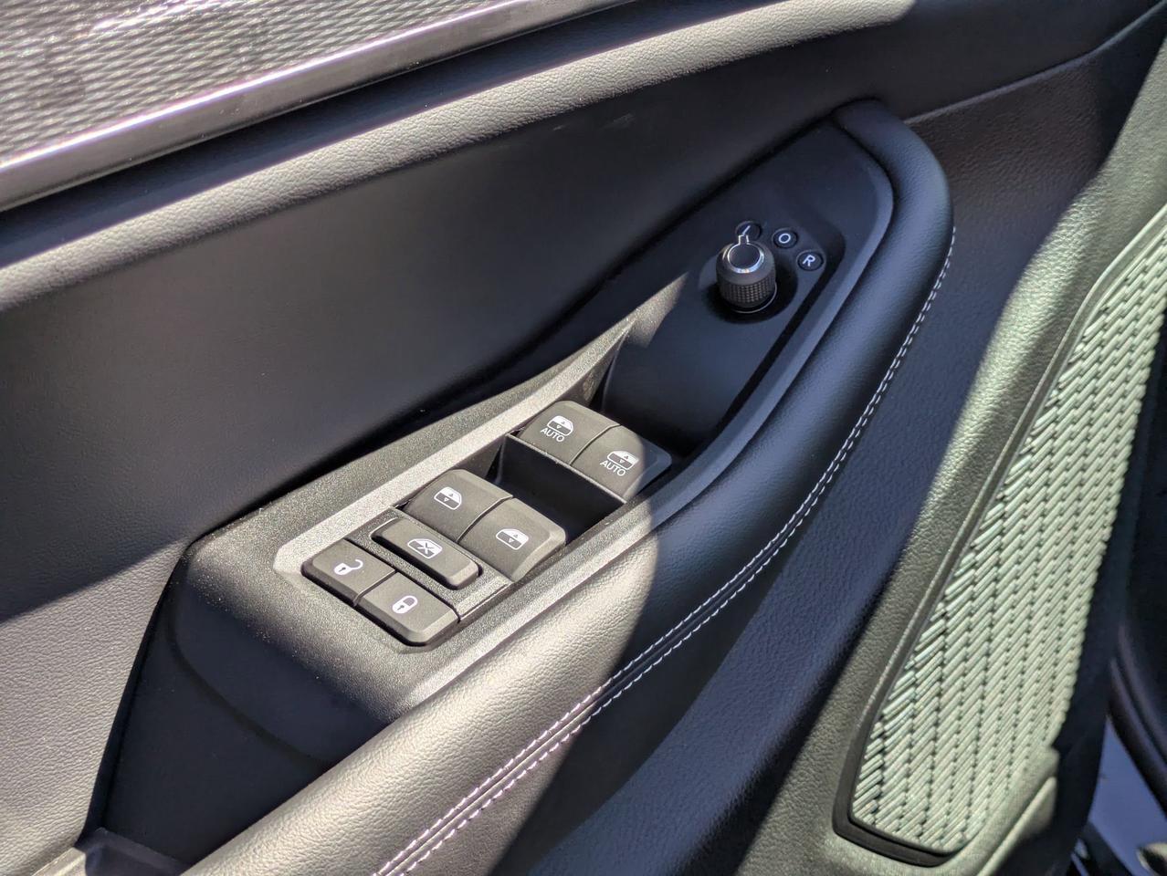 2025 Jeep Grand Cherokee L Laredo X Castroville TX